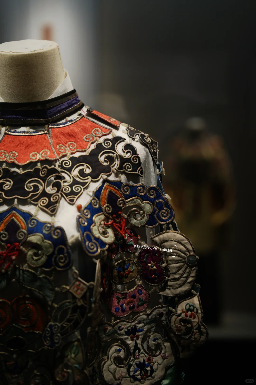 郑州博物馆“锦绣云霞”云肩展