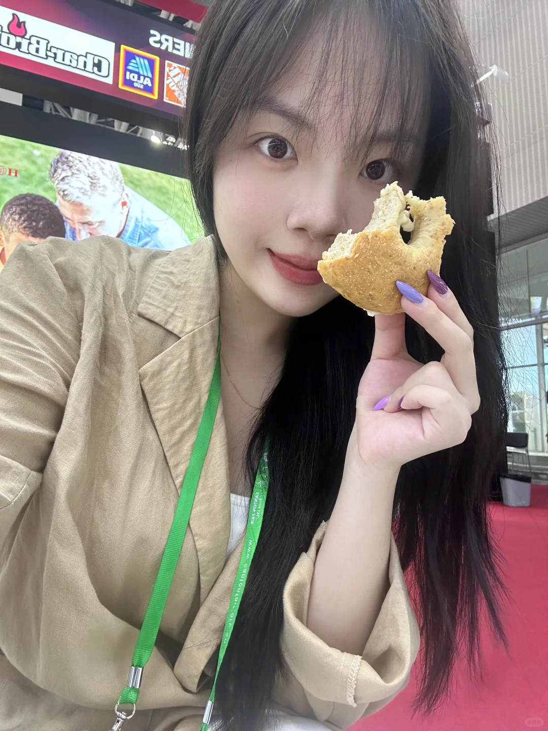 05英专生勇闯广交会