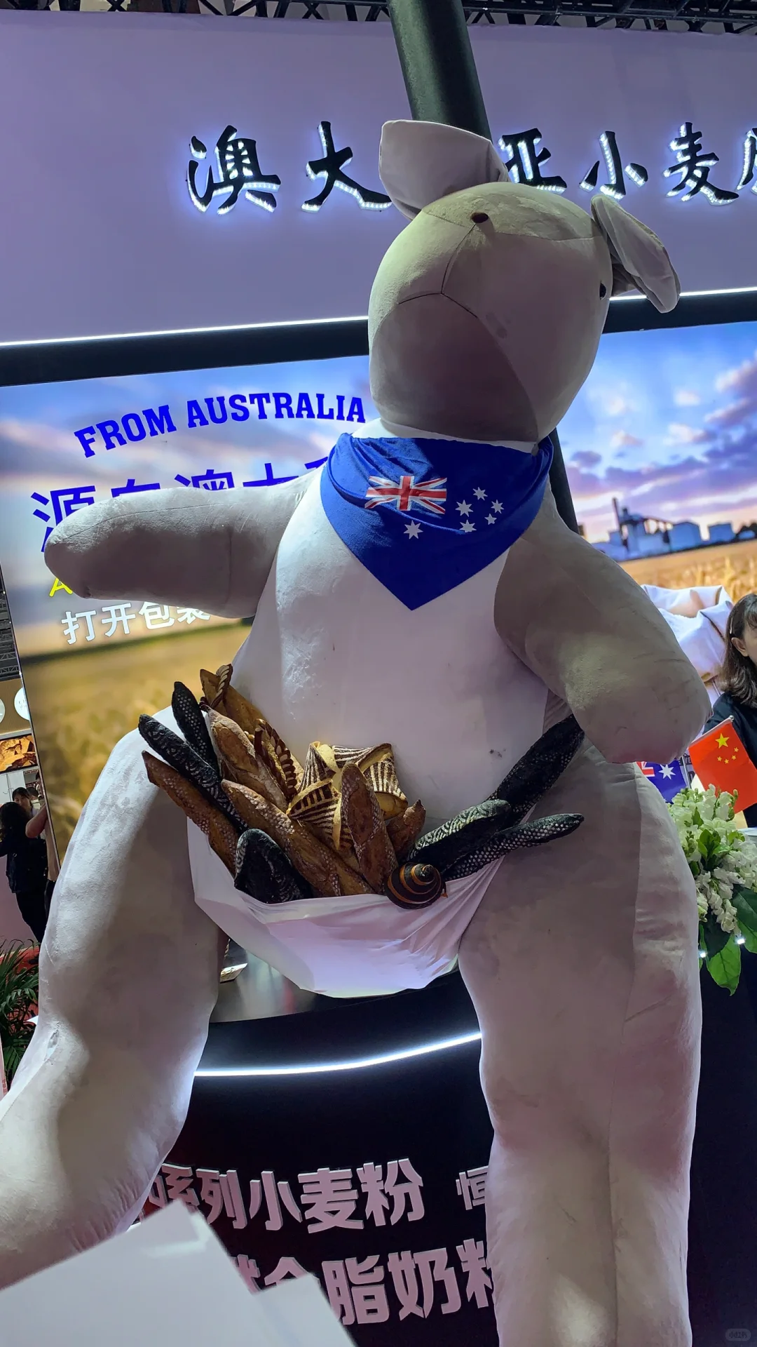 又是帮客户代收名片的一天，累?‍?