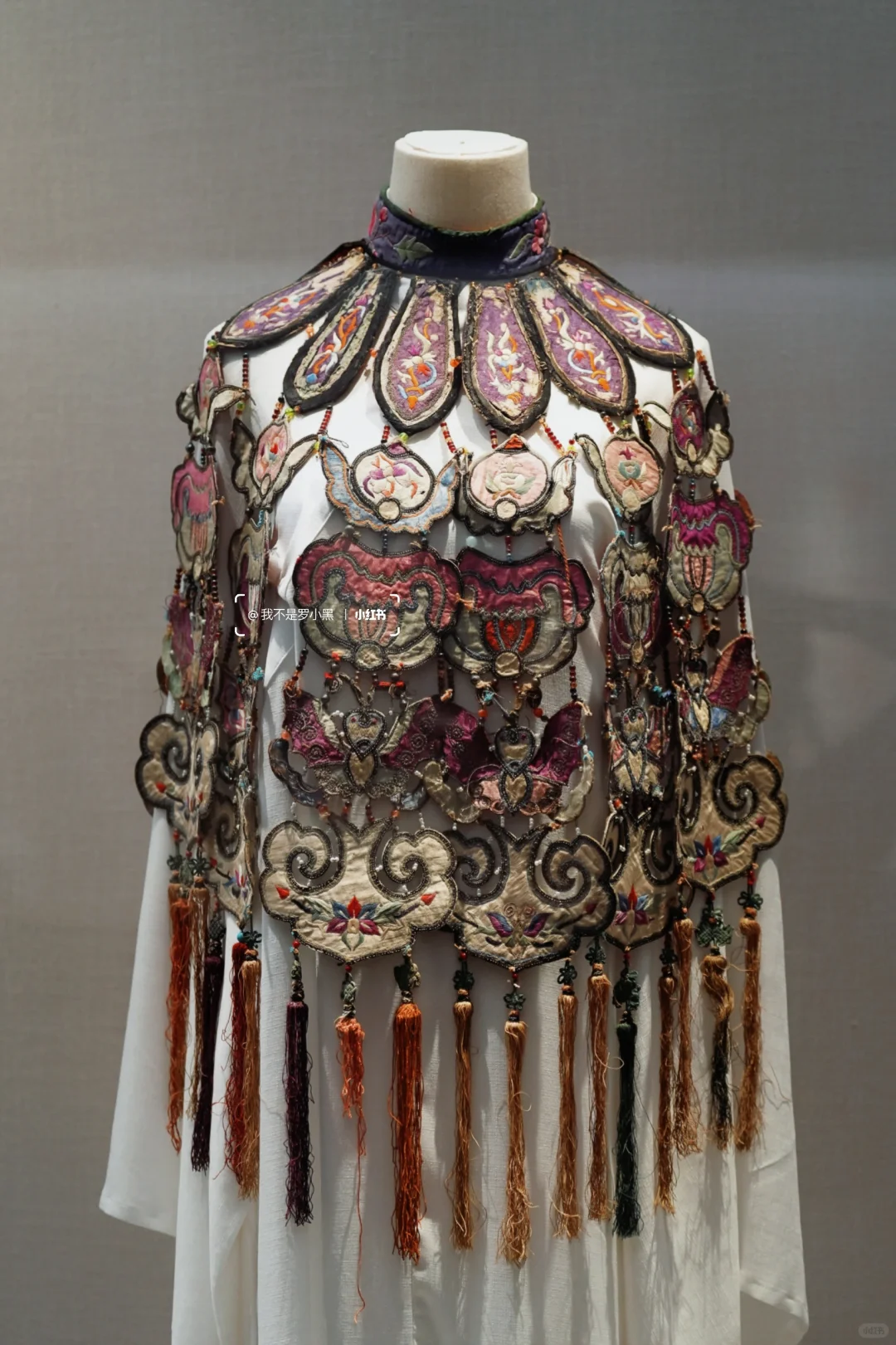 郑州博物馆“锦绣云霞”云肩展