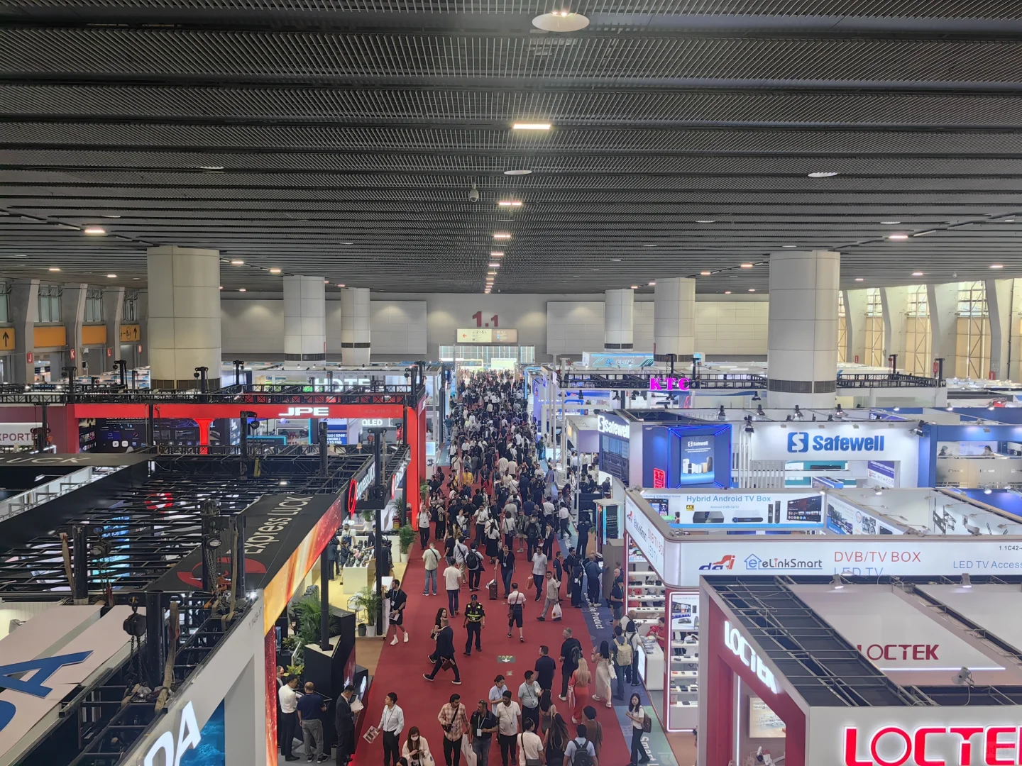 谁说广交会人不多?