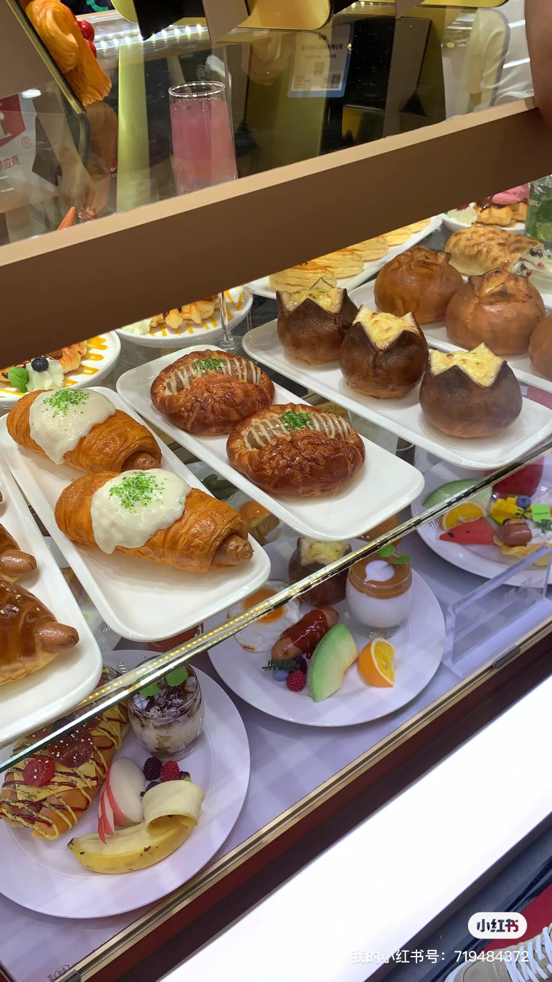 又是帮客户代收名片的一天，累?‍?