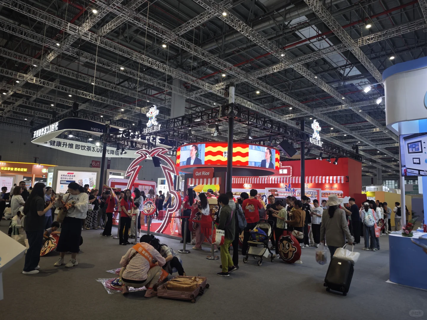 食品饮料越来越卷了