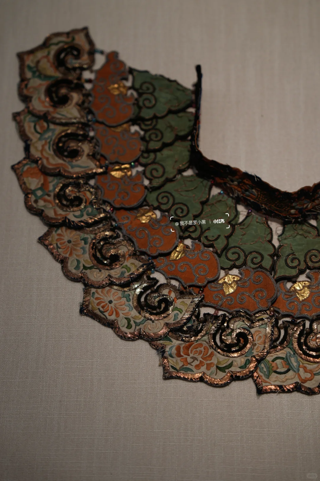 郑州博物馆“锦绣云霞”云肩展