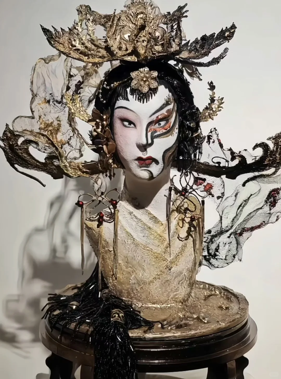 脑洞很大的免费展❗上海戏剧学生衣橱大公开