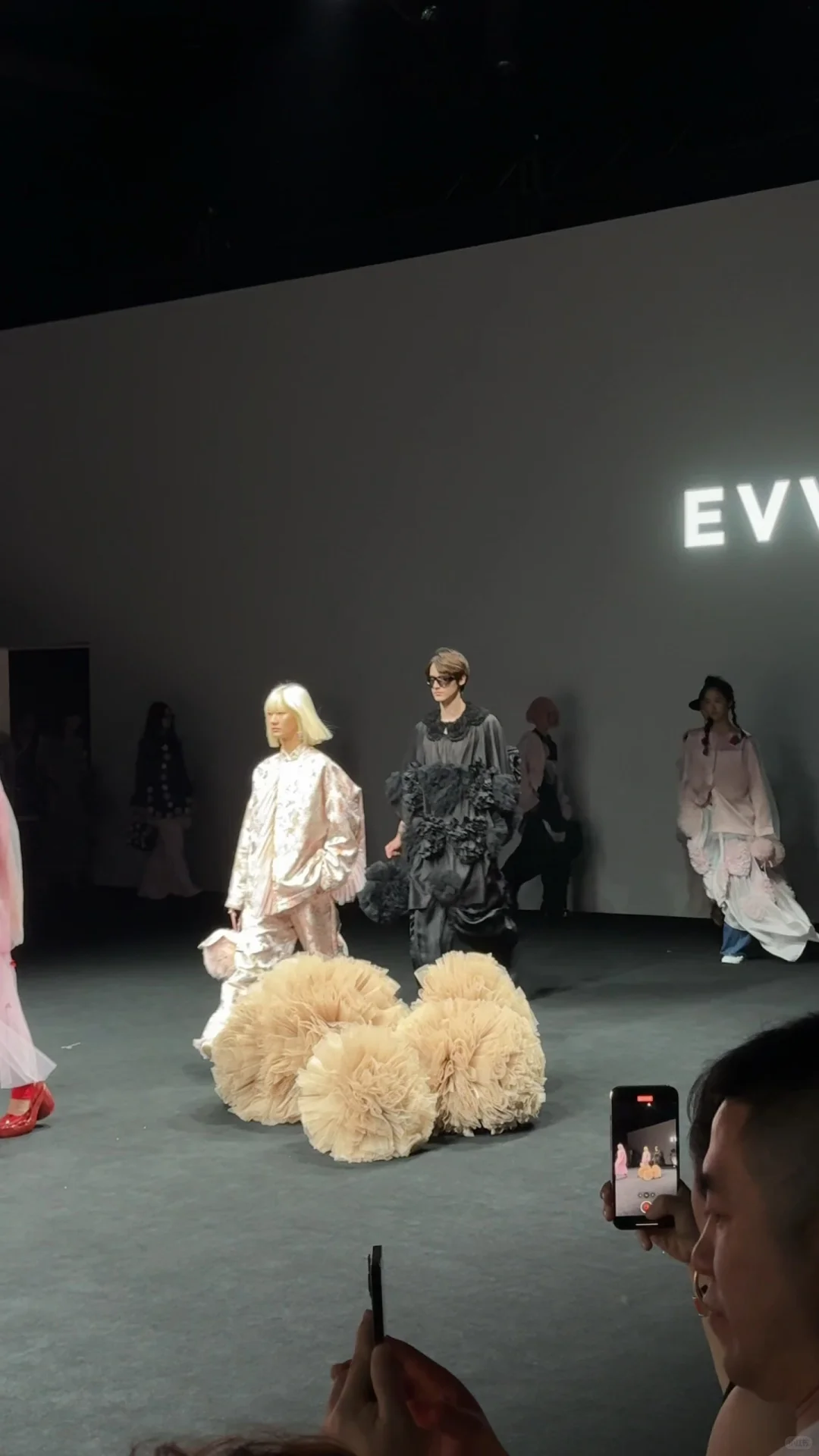 看秀日记✨上海时装周 EVVLY26ss