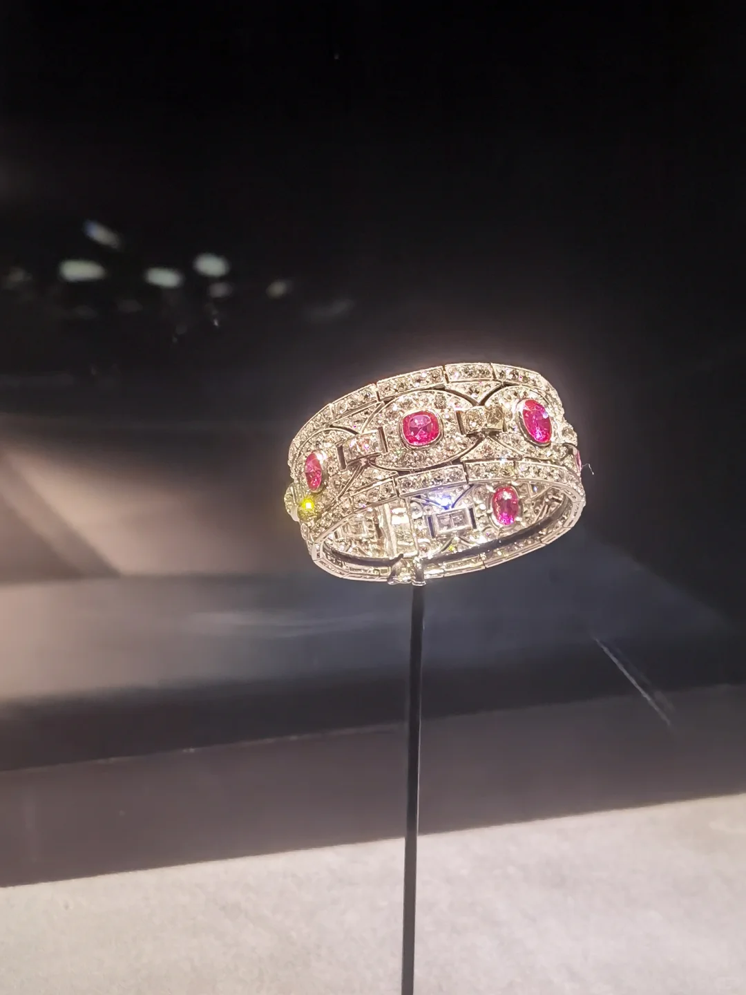 浙博的珠宝展，收费的确实香