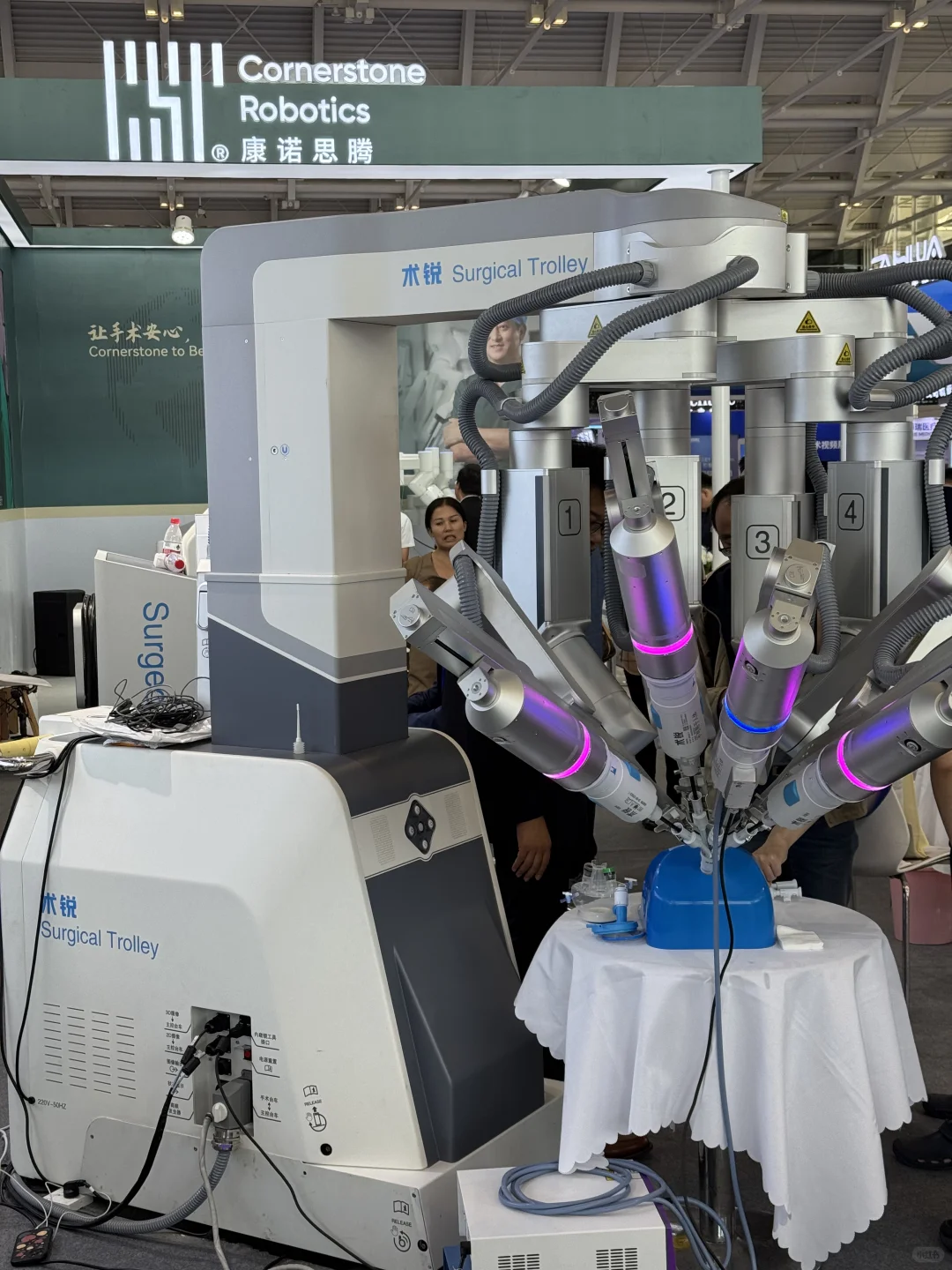 手术机器人啥时候能卷到十万块钱一台啊?