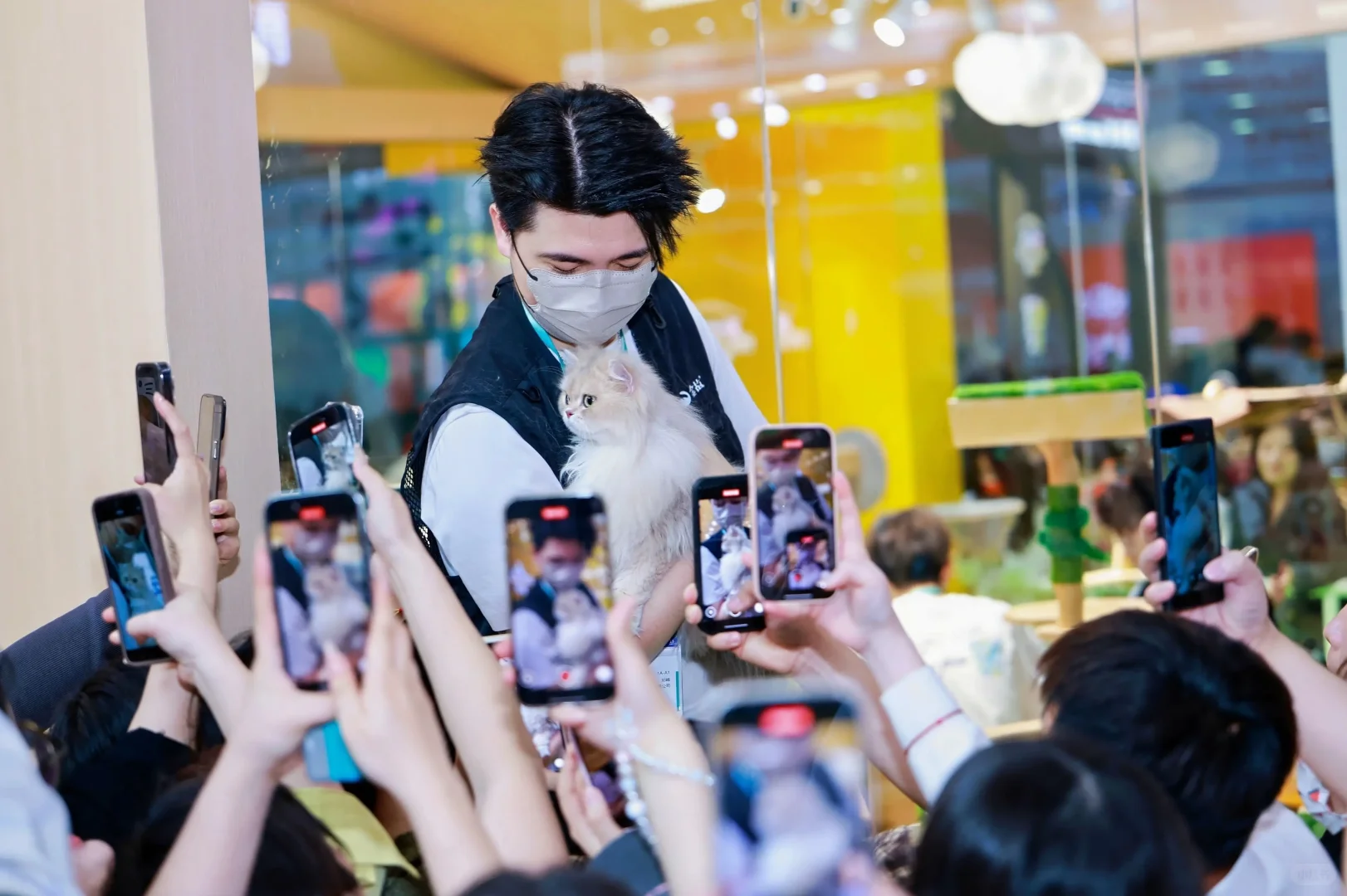 【展会观察】年轻人不生娃,开始养宠物了??