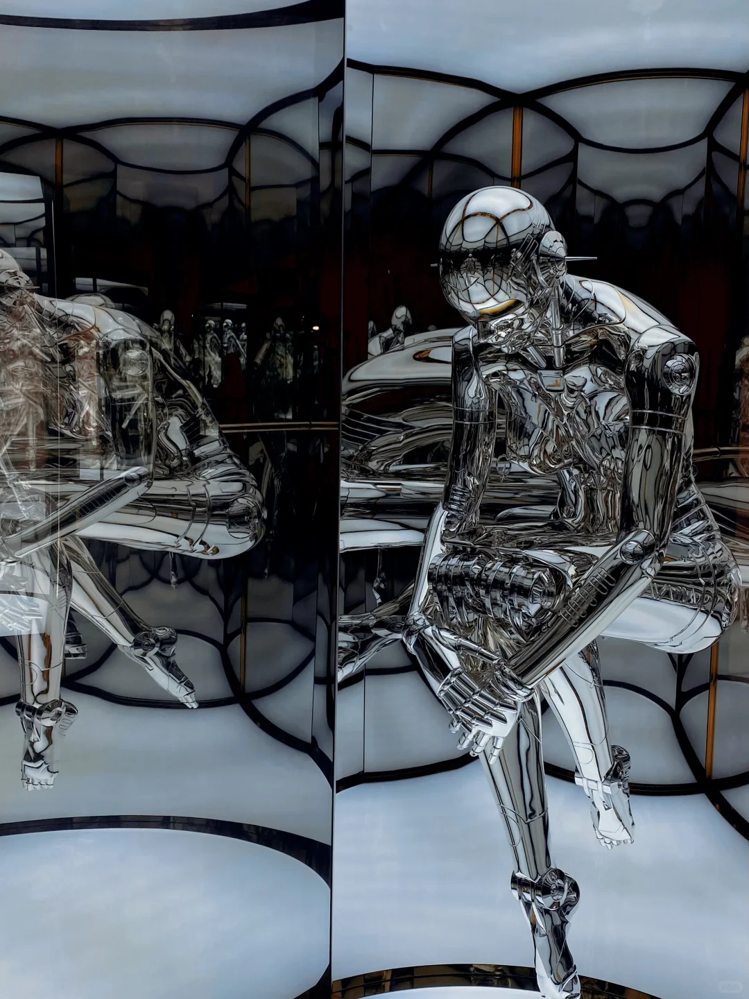 深圳|提前看展? 空山基?还能更抽象吗