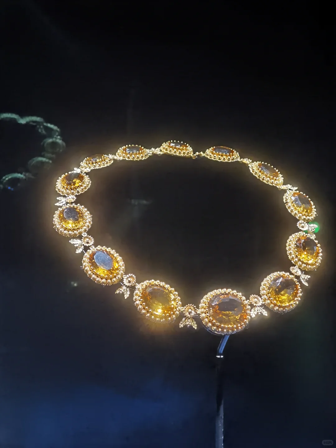 浙博的珠宝展，收费的确实香