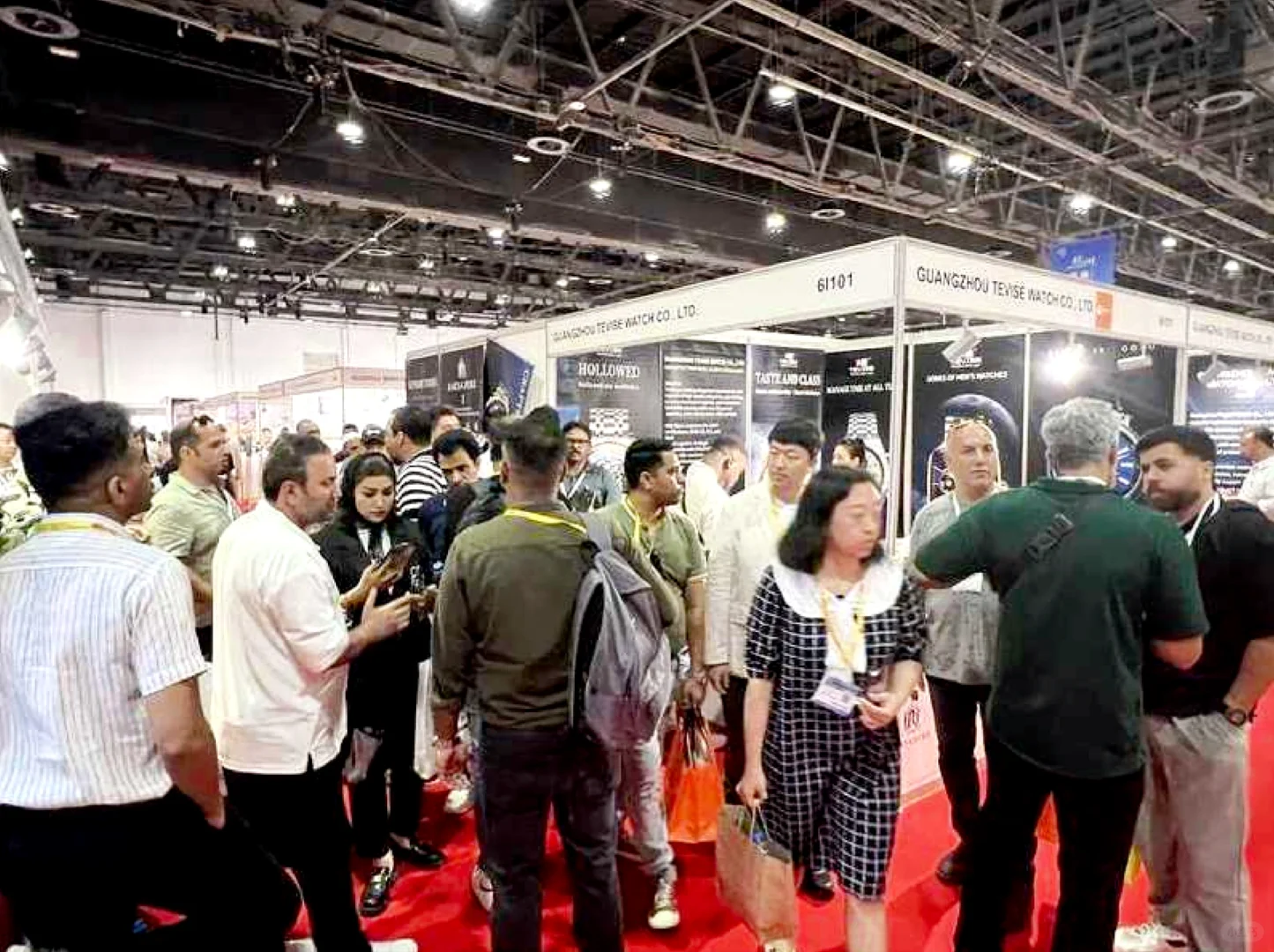 ❗️别卷国内了!中东土豪的钱,真的太好赚