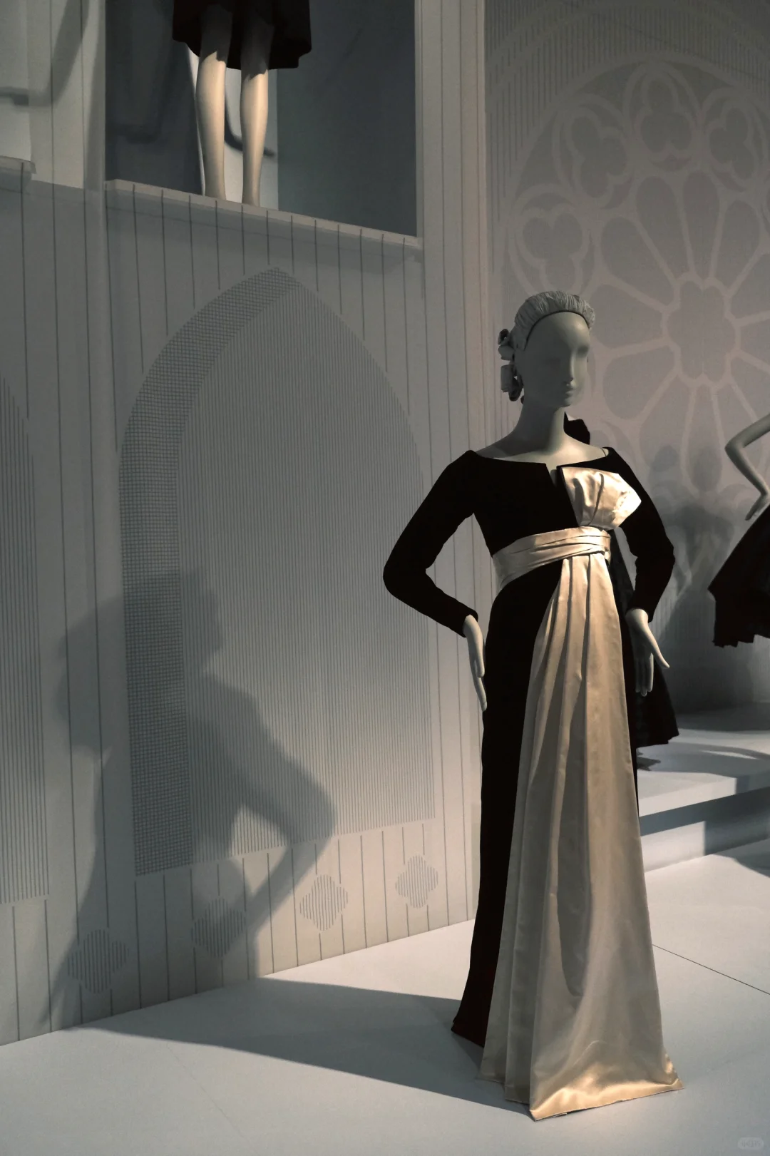 优雅是永不褪色的魅力｜de young高定展