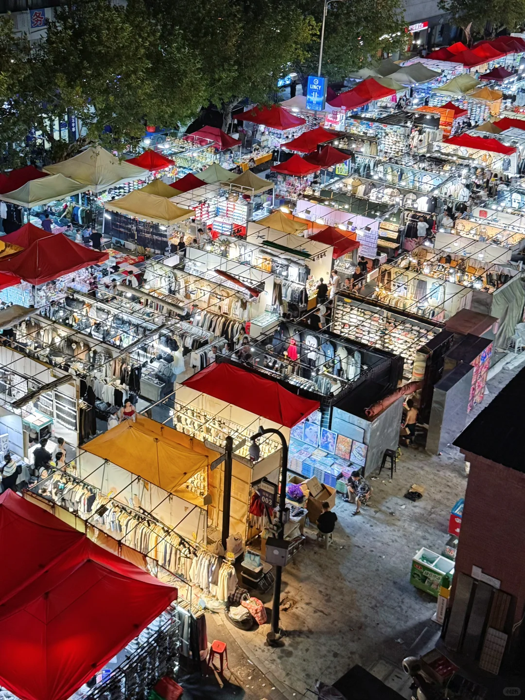 义乌三挺路夜市｜全球人的“深夜快乐老家”?