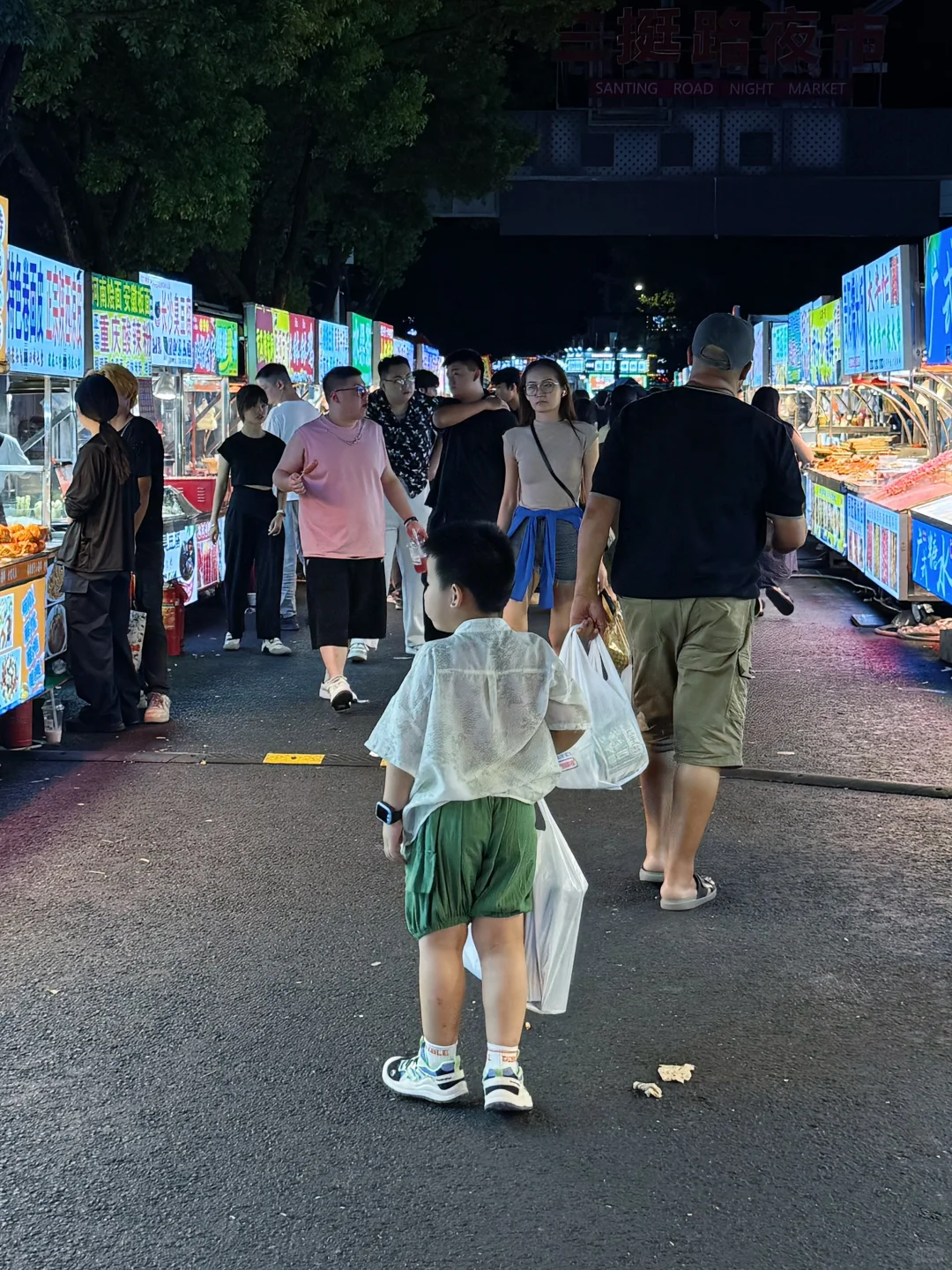 义乌三挺路夜市｜全球人的“深夜快乐老家”?