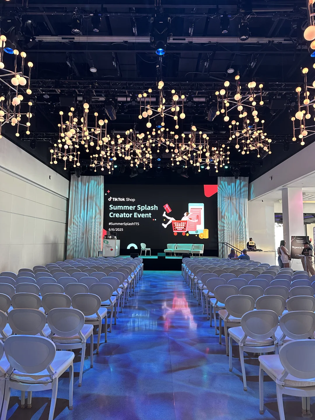 线下活动，我来啦！?