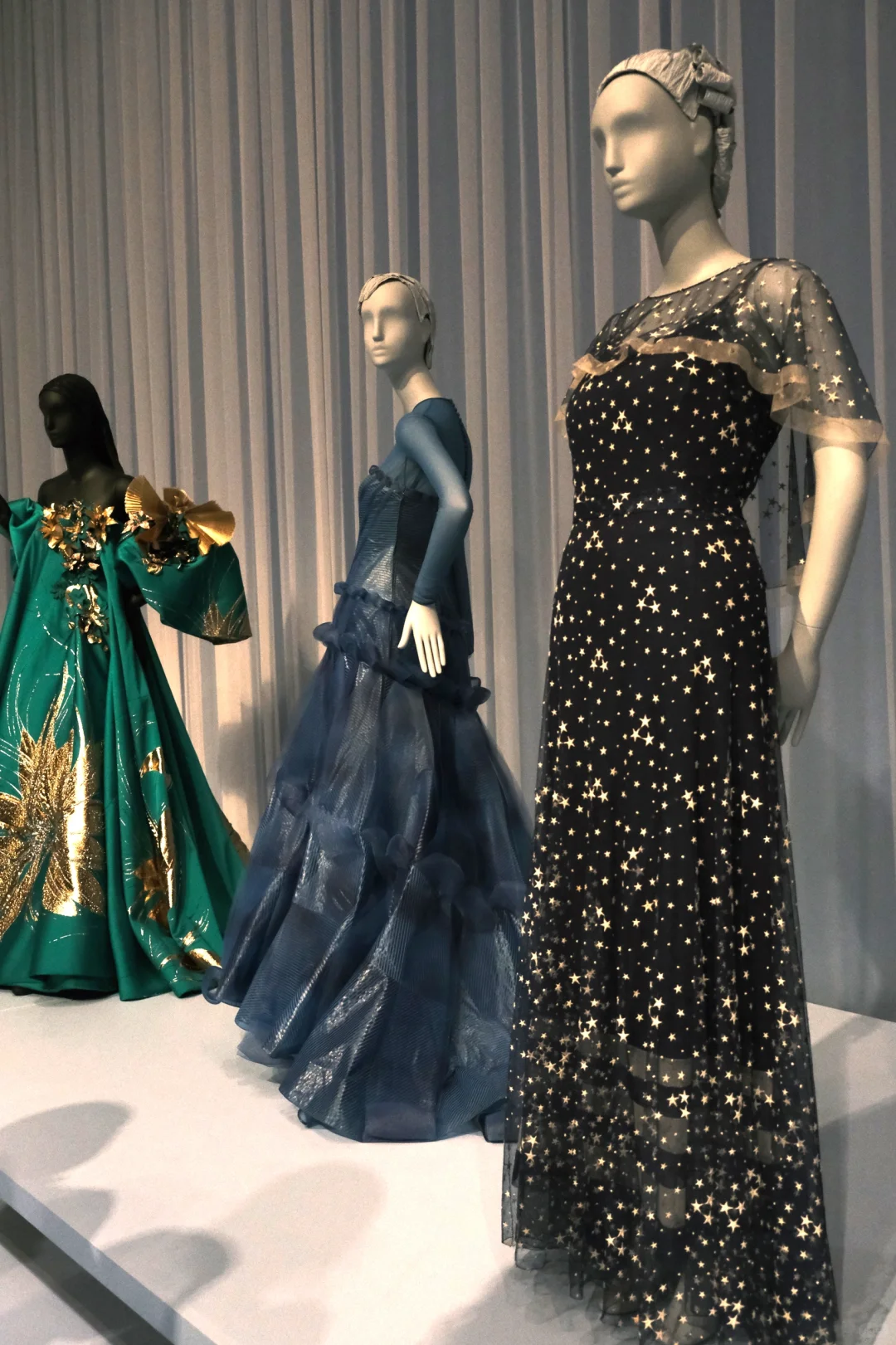 优雅是永不褪色的魅力｜de young高定展