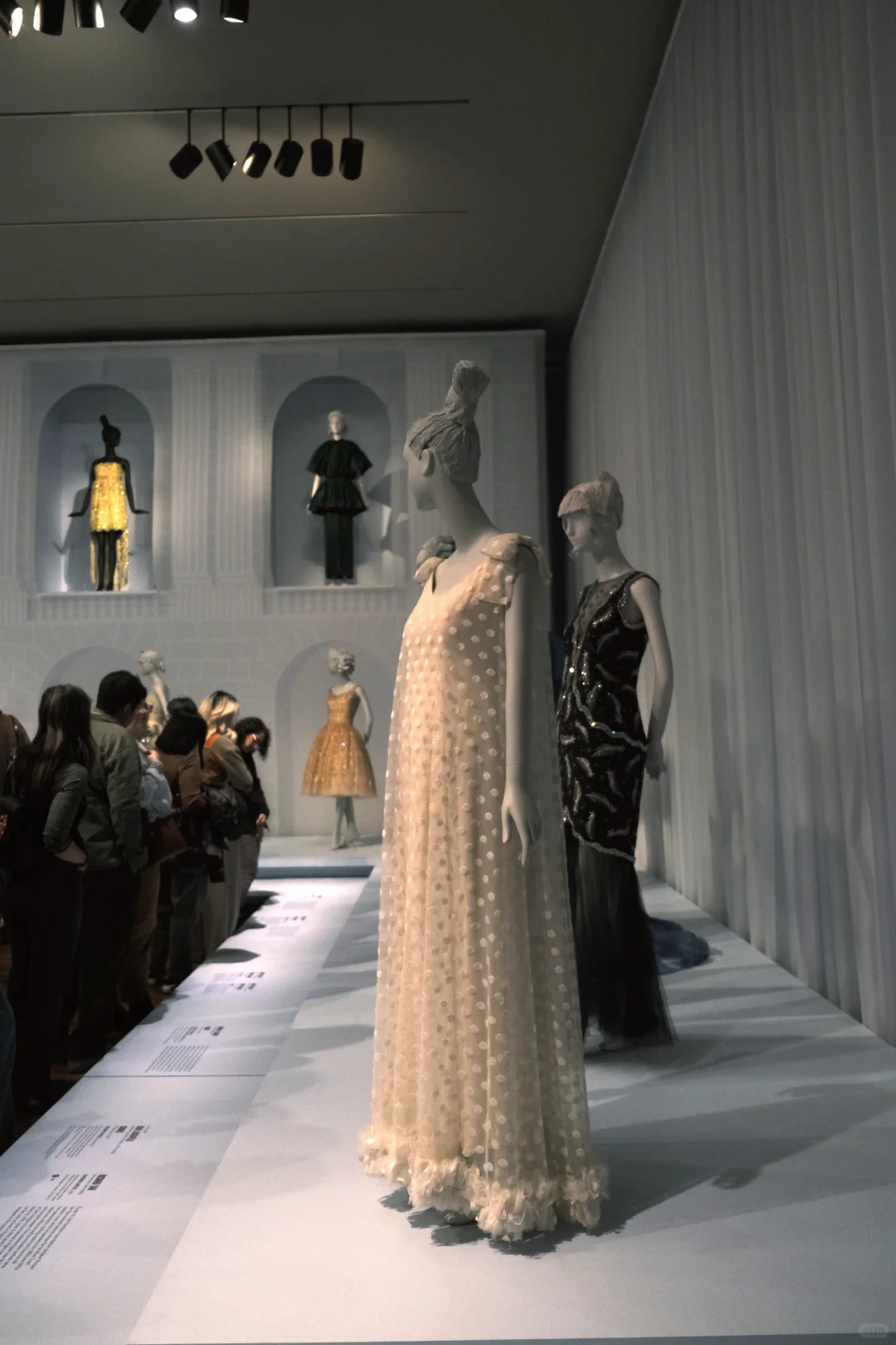 优雅是永不褪色的魅力｜de young高定展