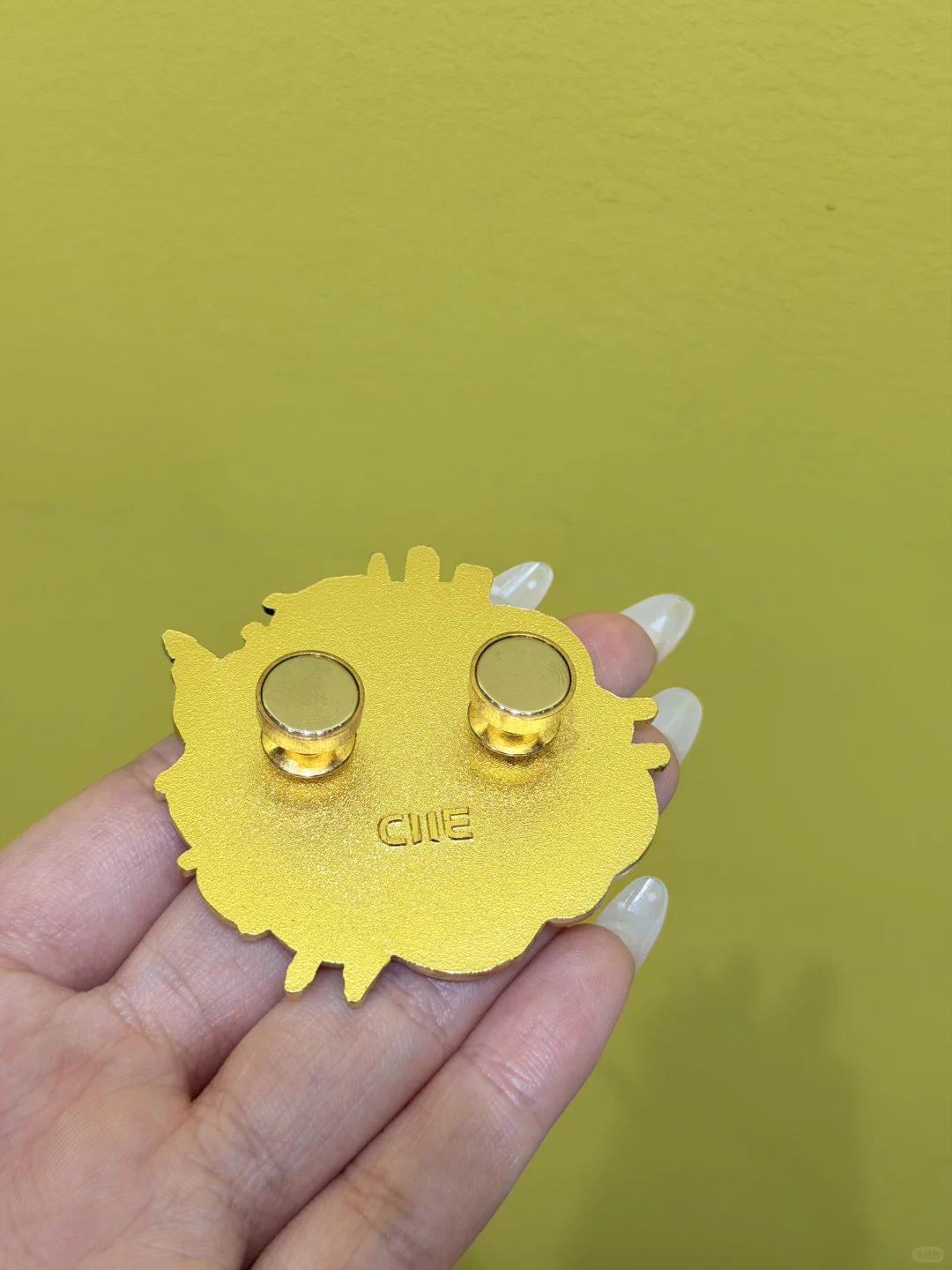 进博展台打卡免费领徽章！速来rua可爱～