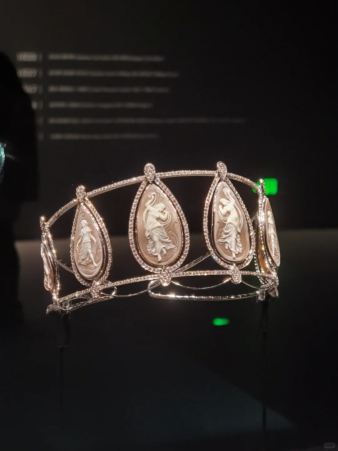 浙博的珠宝展，收费的确实香