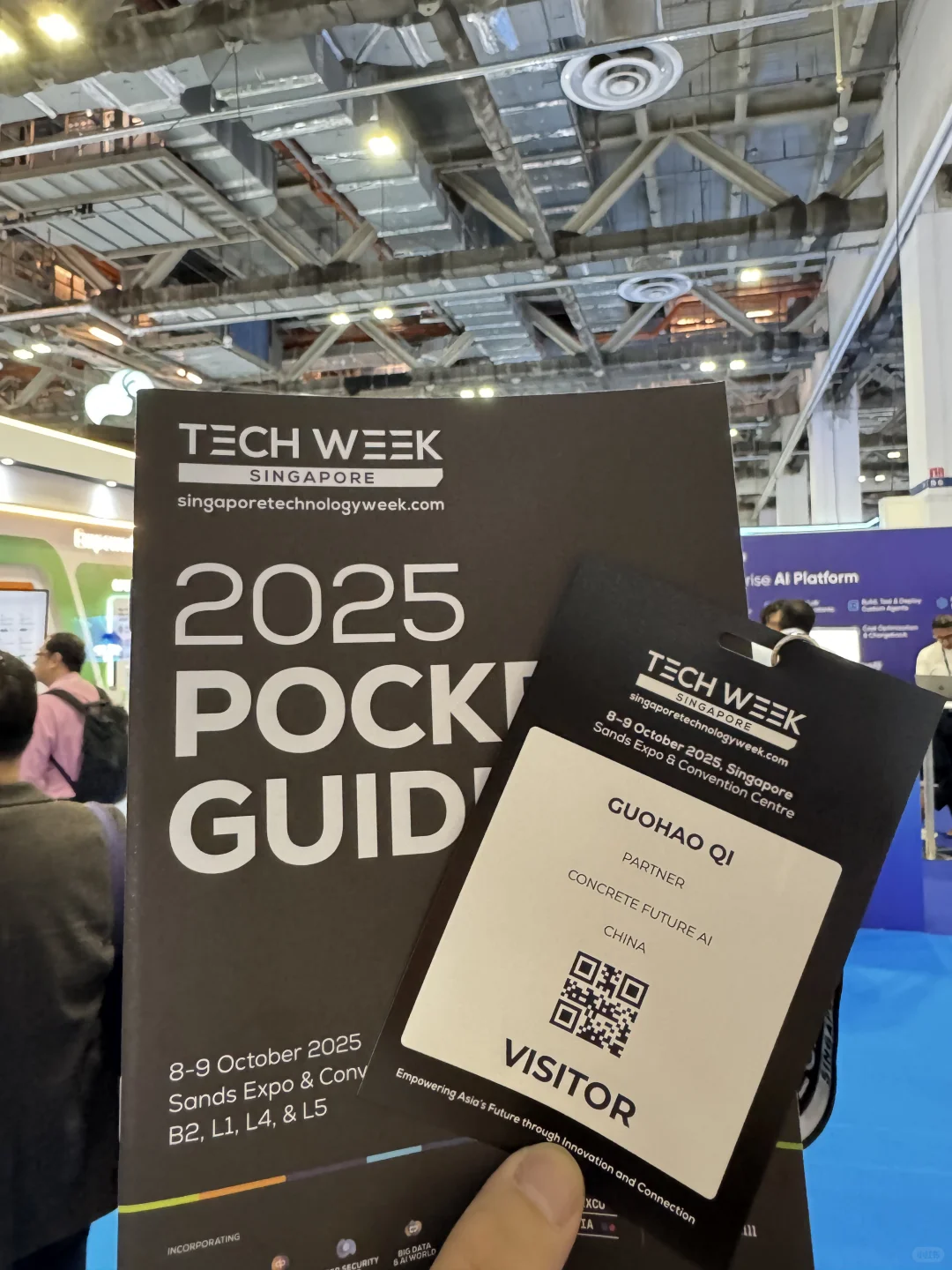 来参加新加坡科技周??Tech Week啦