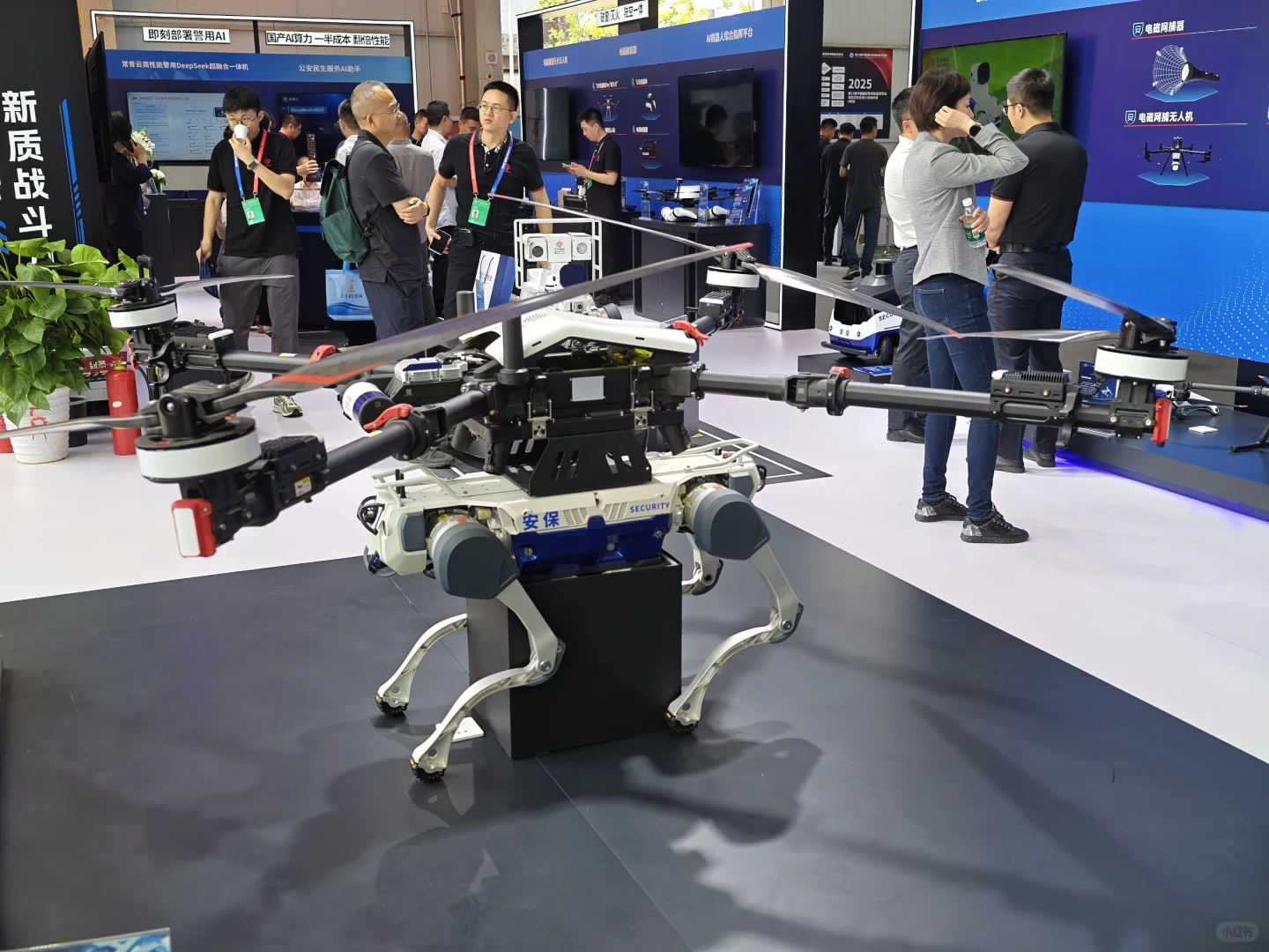 北京警用装备展简直是每个男生的梦工厂！