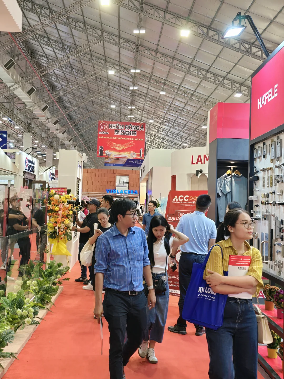 今天去逛了胡志明国际建材展