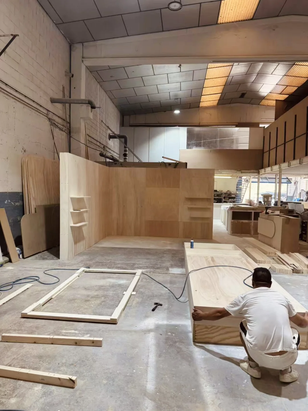 在西班牙搞展会，有个本地工厂有多省心？