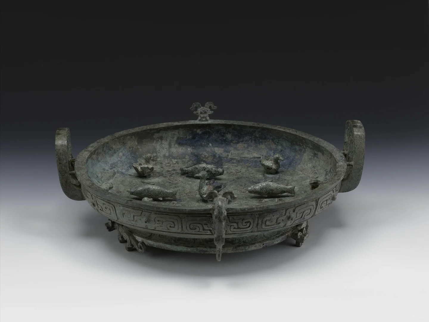 烈日炎炎，不想出门，试试云端看文物吧～