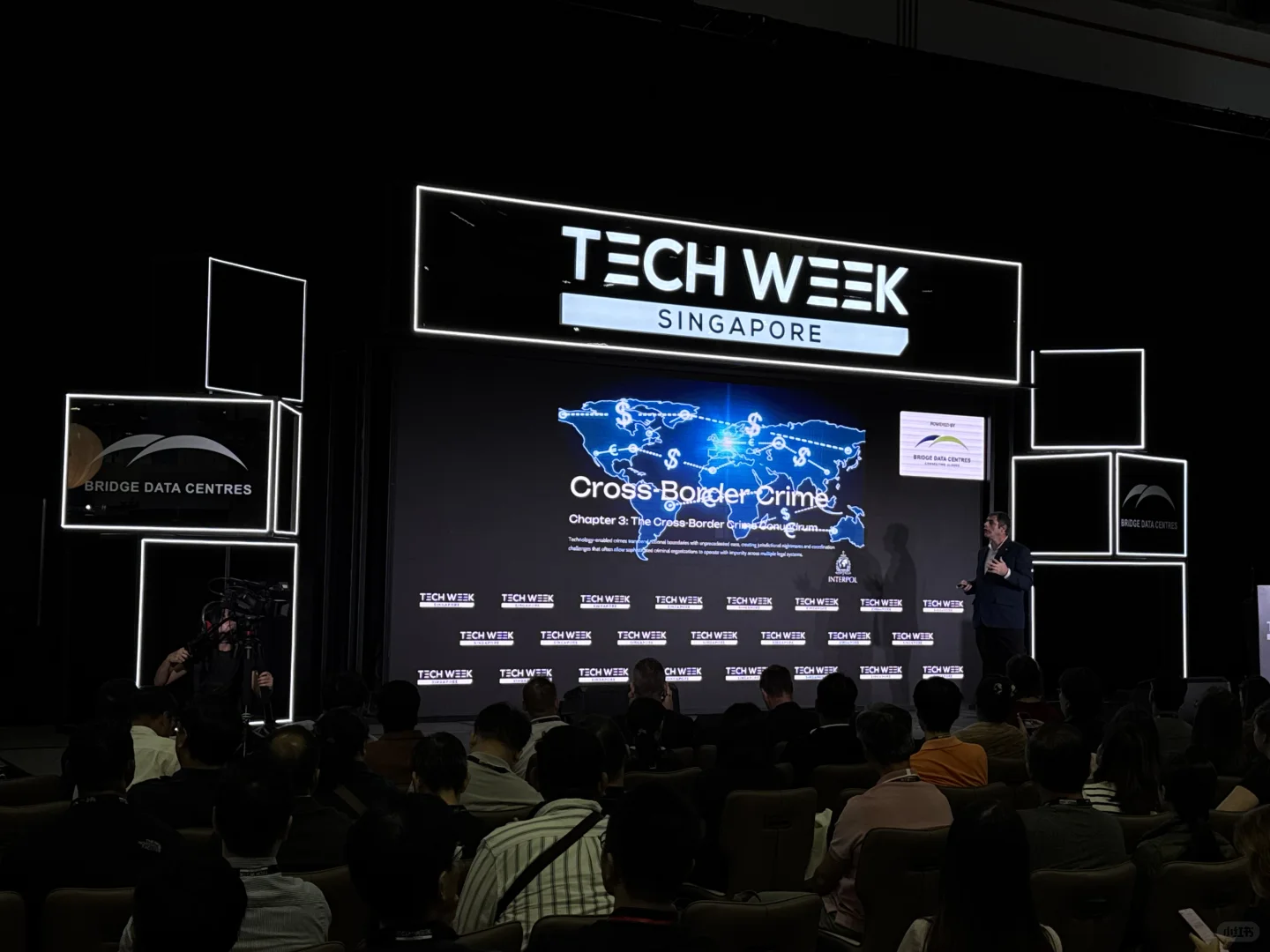 来参加新加坡科技周??Tech Week啦