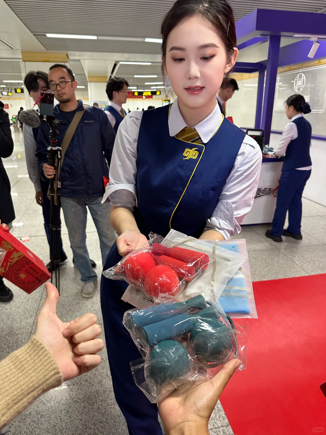 郑州打工人看过来！地铁站免费领。。。