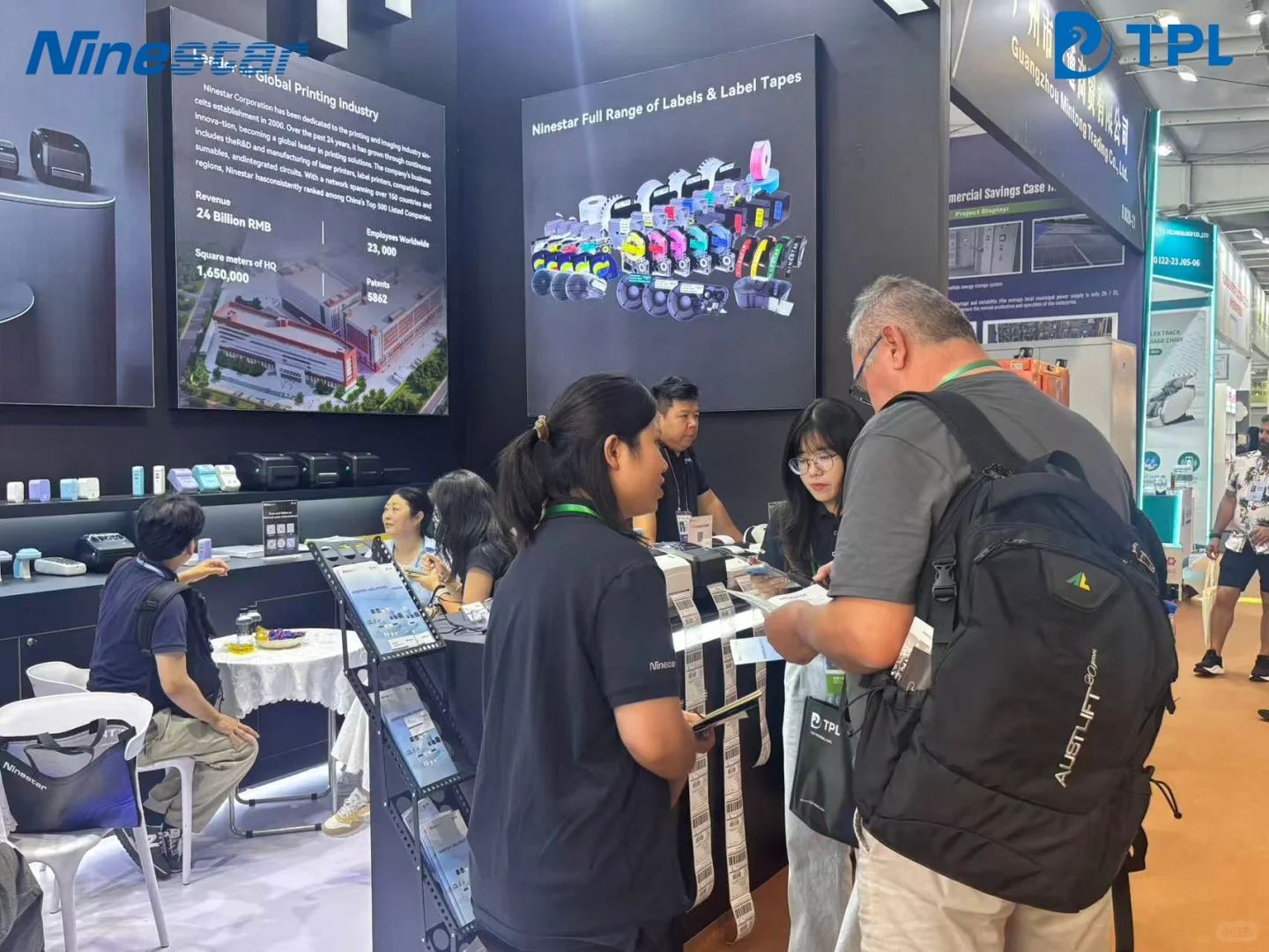 ?广交会DAY 1！我们来啦～