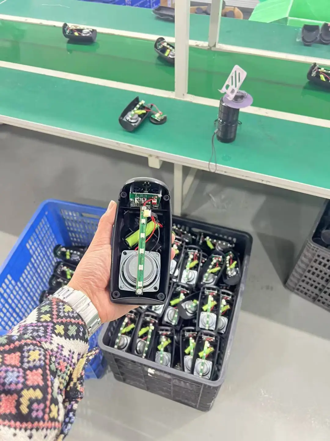 蓝牙音响手 工组装外发