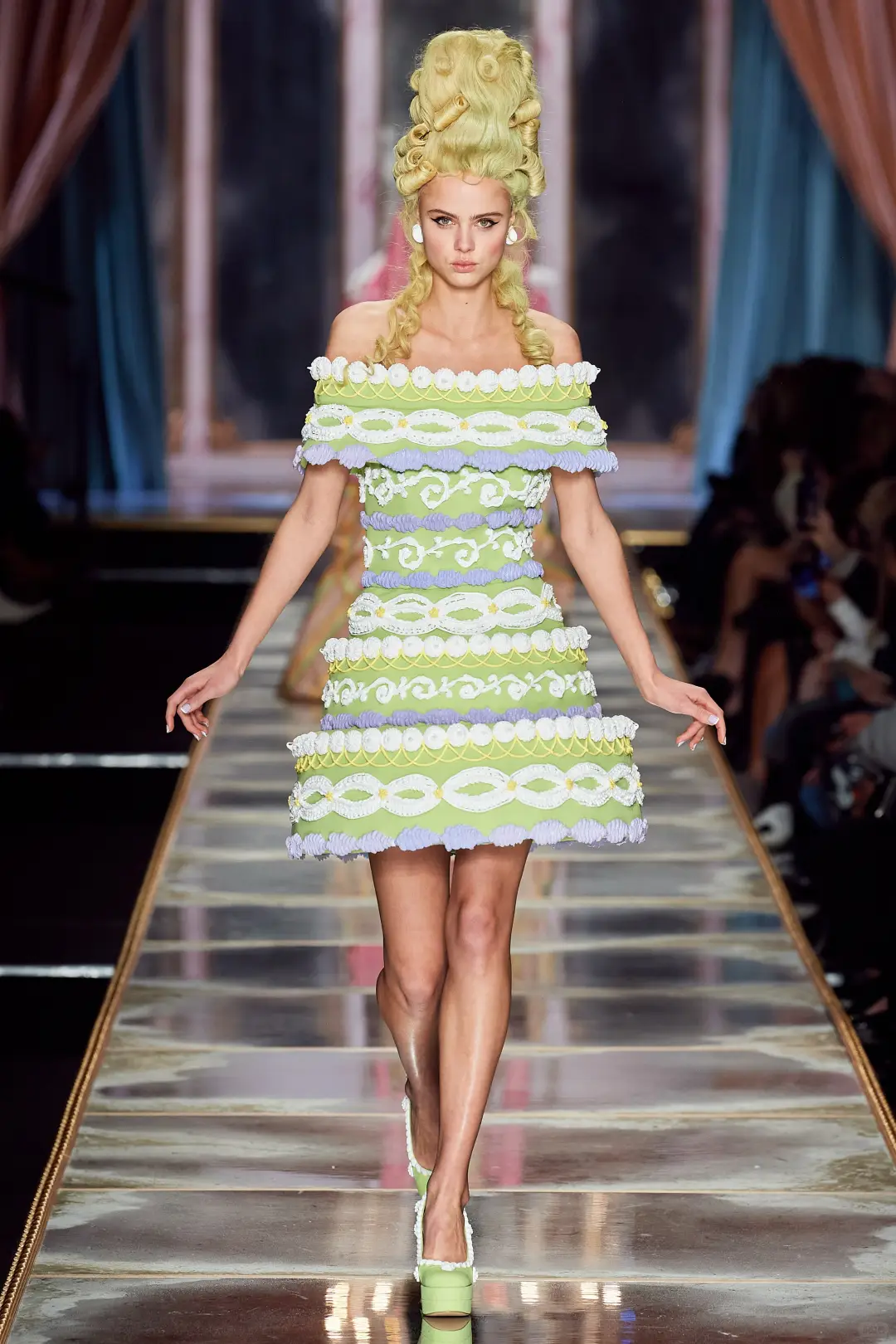 Moschino｜洛可可蛋糕