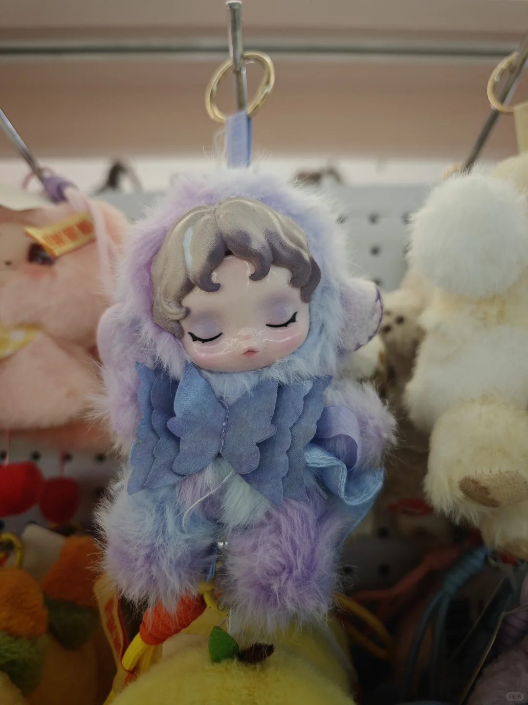 义乌商贸城潮玩区价签里的秘密