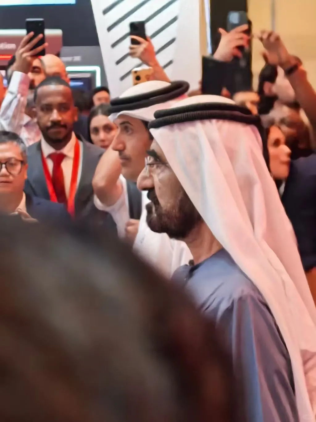 迪拜酋长现身GITEX华为展台