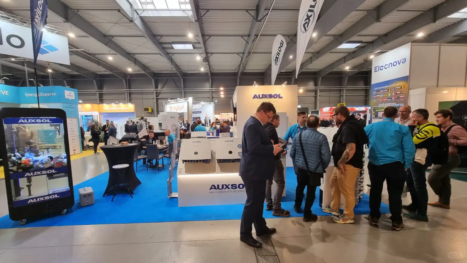 暴走2万步！捷克光伏展真的太炸了！?