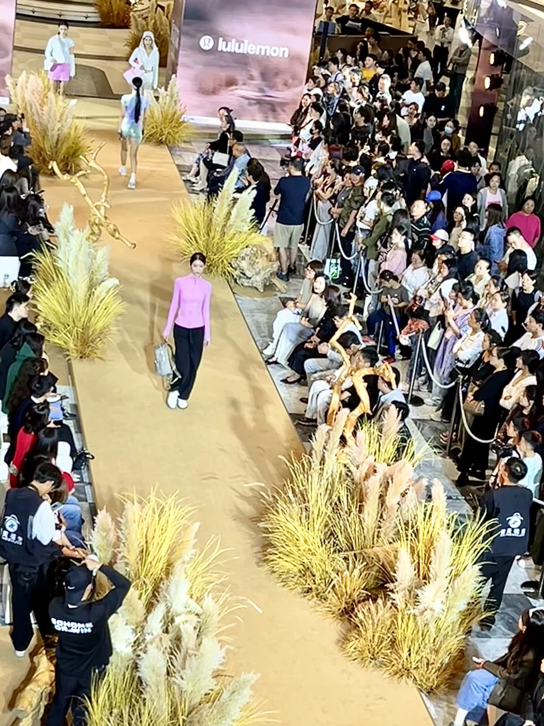 起猛了！呼市真的变“沪市”了！视觉盛宴…