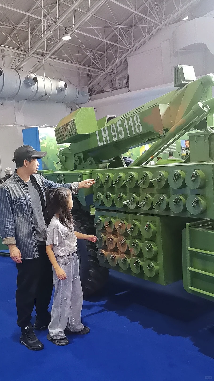 亲子遛娃2025全国国防信息化智能化科普展