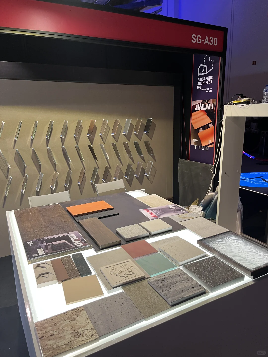 来新加坡参展了！