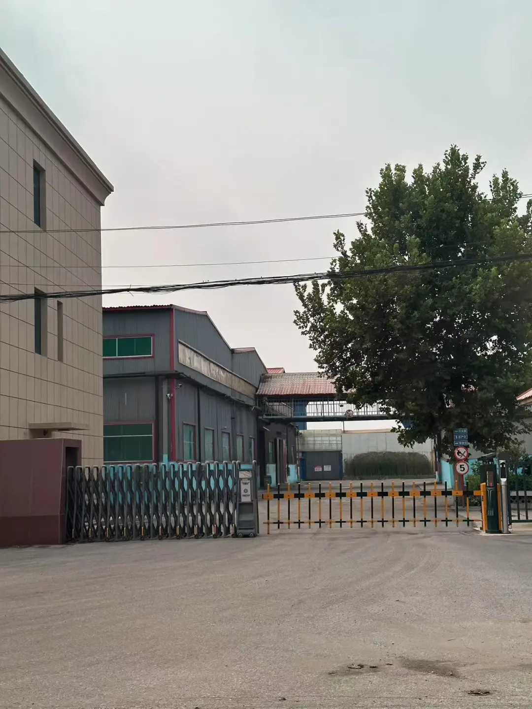 需要装光伏，自发自用余电上网