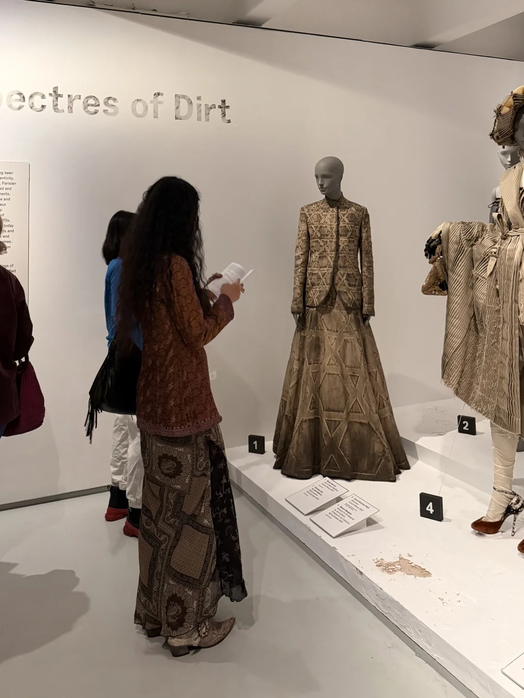 伦敦新展 I Dirty looks in Fashion