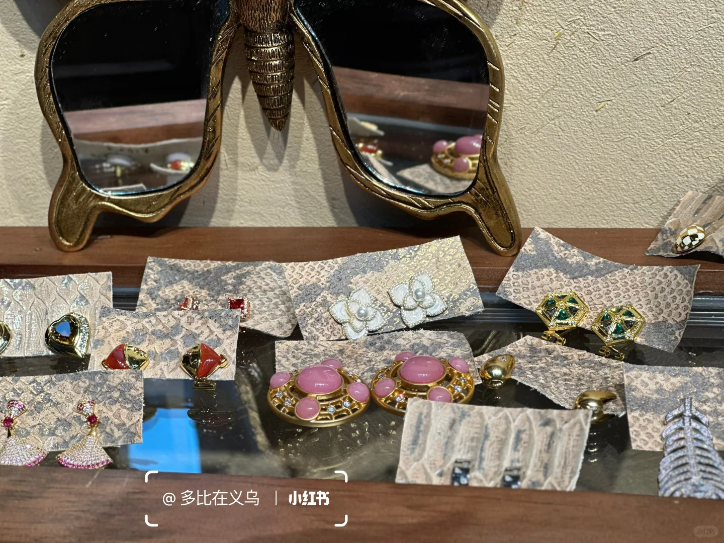 义乌｜中古市场里的神秘眼睛?️