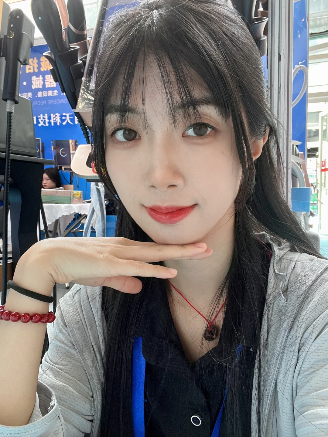 医博会没有人的?