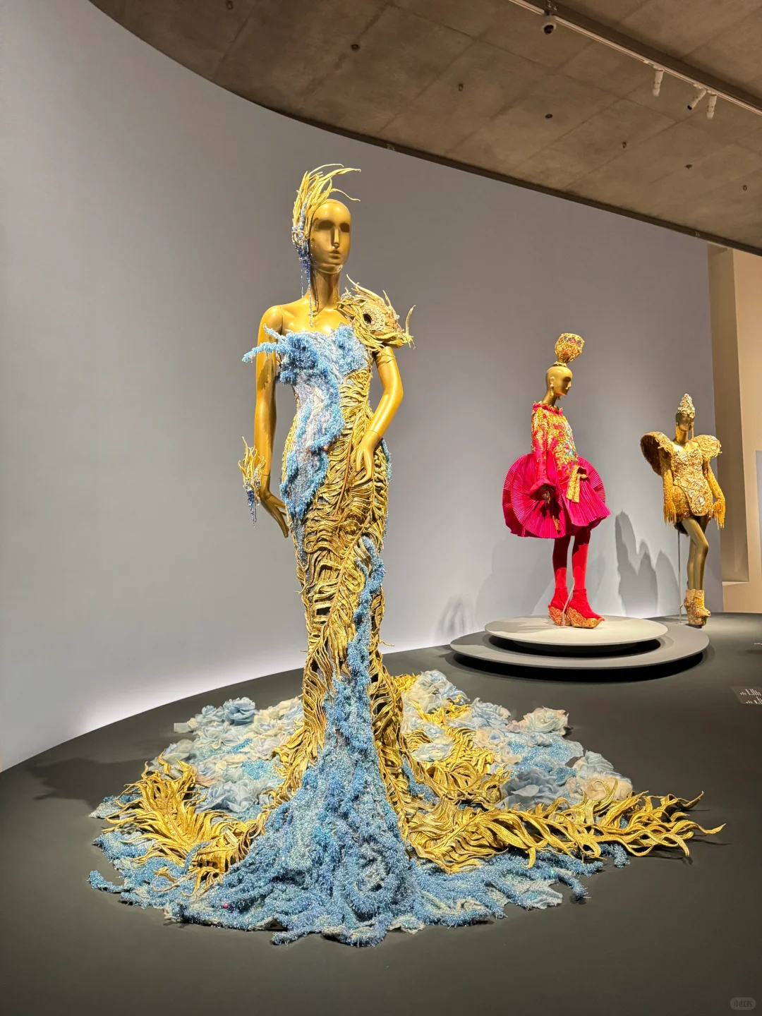 郭培时装展:一场穿越时空的华服盛宴