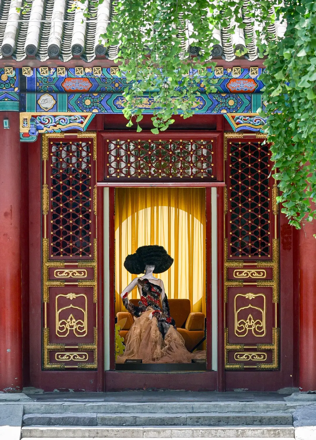 恭王府博物馆国内首个当代时尚艺术大展