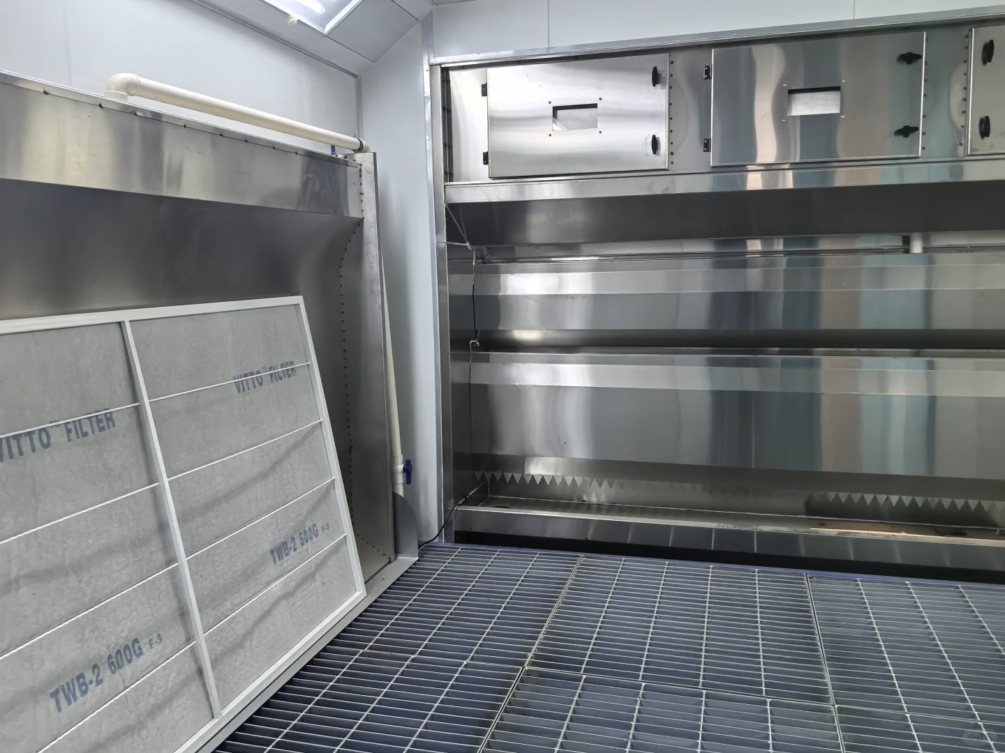 在山东有一家专业做喷漆房的厂家