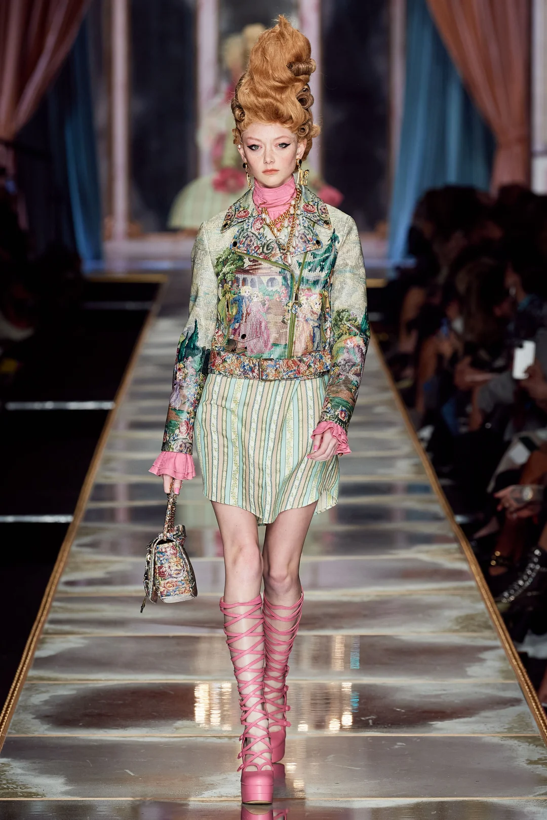 Moschino｜洛可可蛋糕