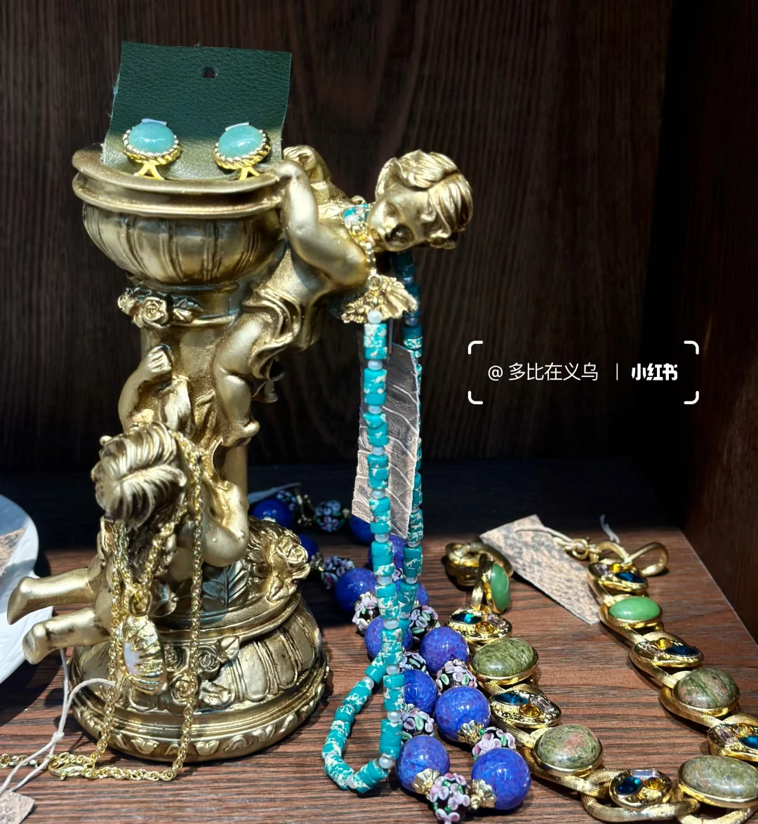 义乌｜中古市场里的神秘眼睛?️