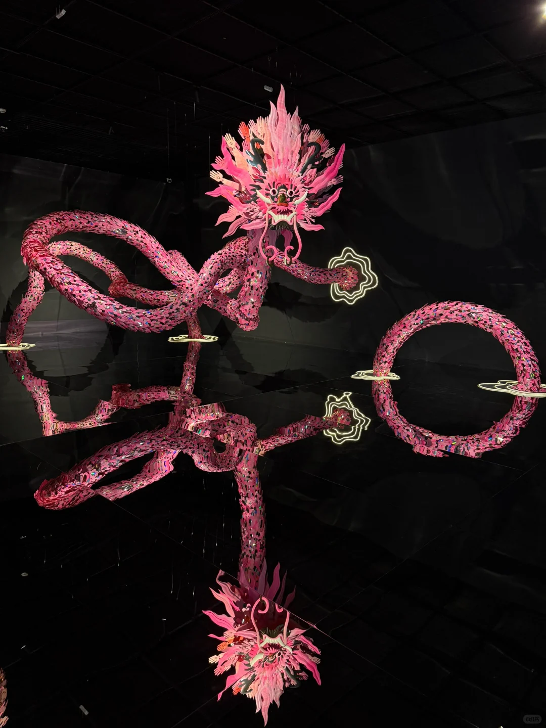 我很少用“震撼”形容一场展览！！梦幻剪纸美哭